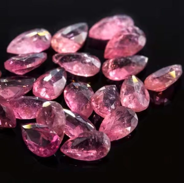 Pembe Turmalin Taşı Faydaları