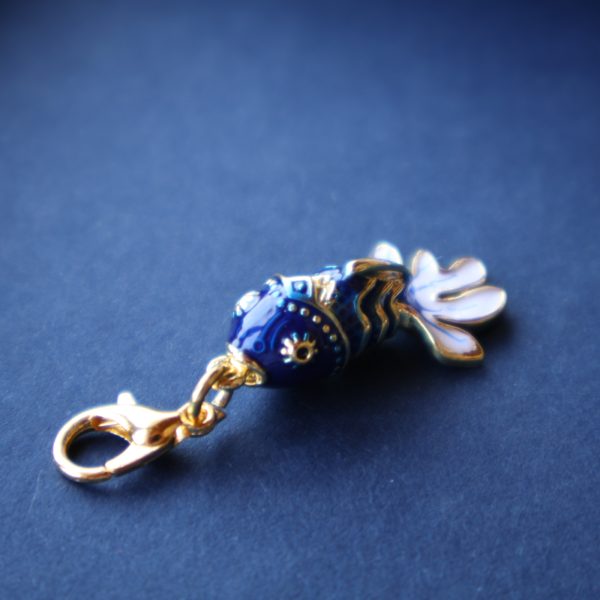 Koi Balığı Orta Boy Lacivert Golden Fish Charm2