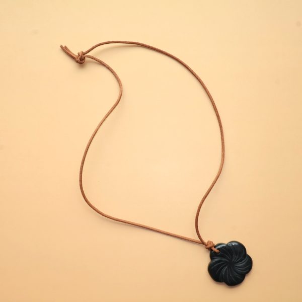 Roots Siyah Akik Kolye